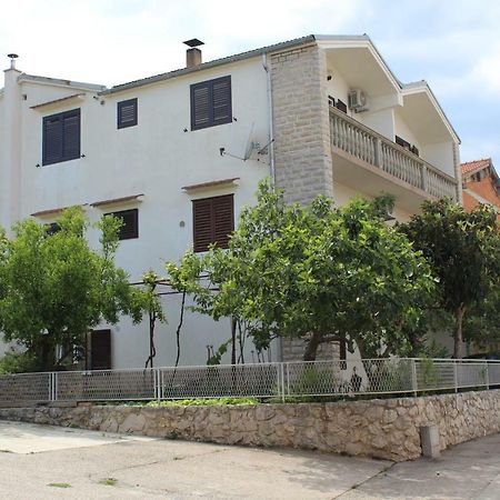 Apartman Maslina Шибеник Экстерьер фото
